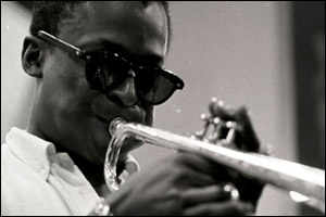 On Green Dolphin Street (Mittlere Stufe, mit Orchester) Miles Davis - Musiknoten für Klavier