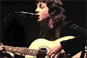 Paul-McCartney-and-Wings-Bluebird.jpg