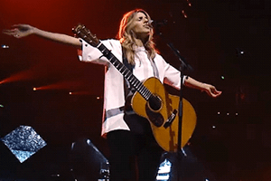 Hillsong-Worship-What-a-Beautiful-Name_a177a2c6.png